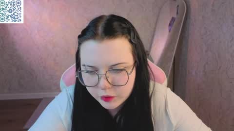 kira online show from April 28, 1:25 am