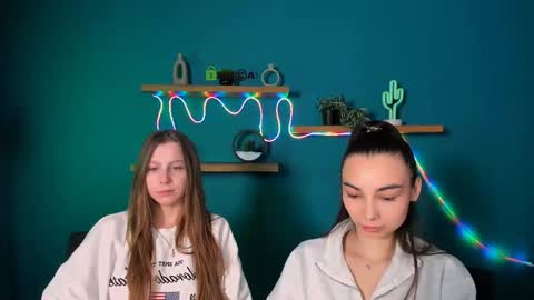 kira_light__ online show from December 4, 9:31 am