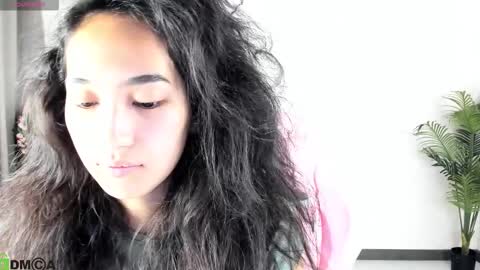 Snapshot of kira_lilian chatting on September 20, 3:42 am Aura online show from September 20, 3:42 am