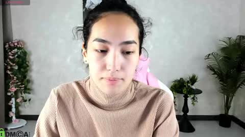 Snapshot of kira_lilian chatting on October 15, 3:10 am Aura online show from October 15, 3:10 am