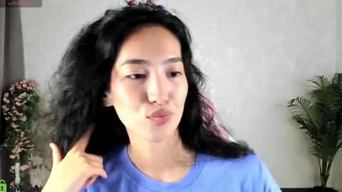Snapshot of kira_lilian chatting on September 24, 4:08 am Aura online show from September 24, 4:08 am