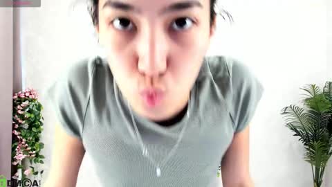 Snapshot of kira_lilian chatting on October 7, 4:08 am Aura online show from October 7, 4:08 am