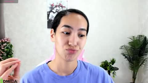 Snapshot of kira_lilian chatting on October 20, 2:38 am Aura online show from October 20, 2:38 am