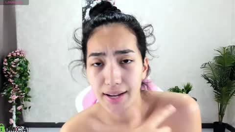 Aura online show from October 22, 2:59 am