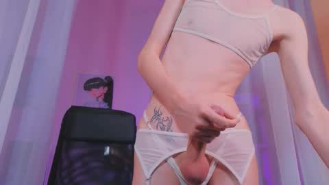 Snapshot of kira_long chatting on September 13, 5:54 am MADI online show from September 13, 5:54 am