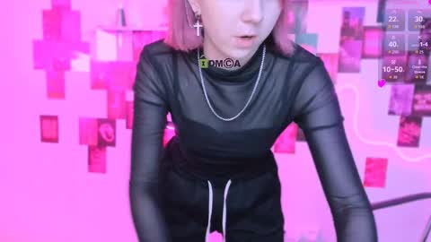 kira_melt online show from April 22, 7:21 pm