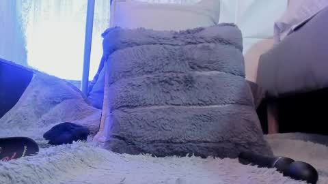 kirakeyhot online show from May 14, 11:03 pm