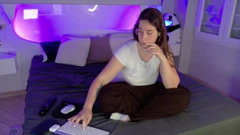 Kira online show from March 17, 8:08 am