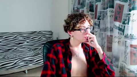 Alan online show from March 11, 8:42 pm