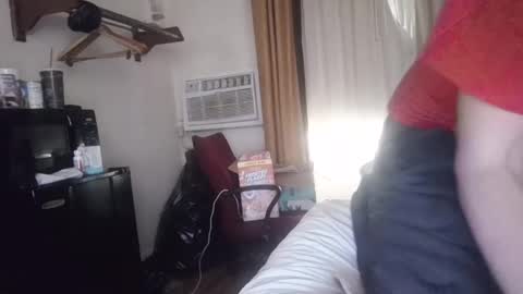 kis4kum online show from February 4, 3:15 pm