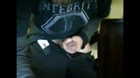 kis4kum online show from December 6, 2:22 pm