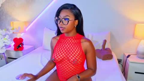 kishalove_ online show from June 18, 10:09 am