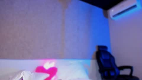 kishalove_ online show from November 11, 2:52 pm