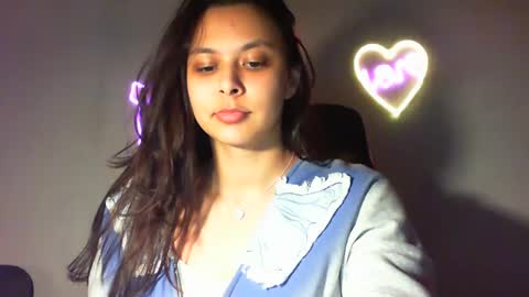 Snapshot of kiss_ameliaa chatting on February 20, 6:35 pm kiss_ameliaa online show from February 20, 6:35 pm