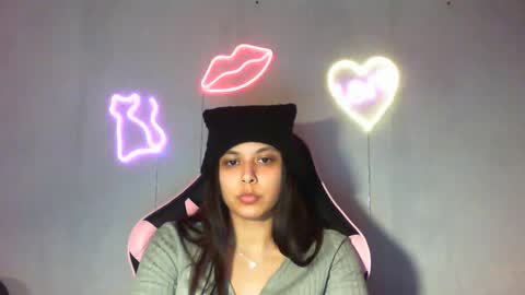 Snapshot of kiss_ameliaa chatting on February 21, 5:53 pm kiss_ameliaa online show from February 21, 5:53 pm