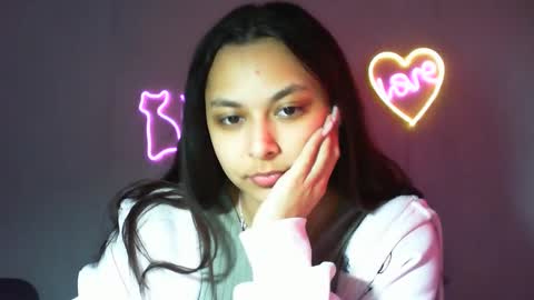 Snapshot of kiss_ameliaa chatting on February 21, 7:23 am kiss_ameliaa online show from February 21, 7:23 am