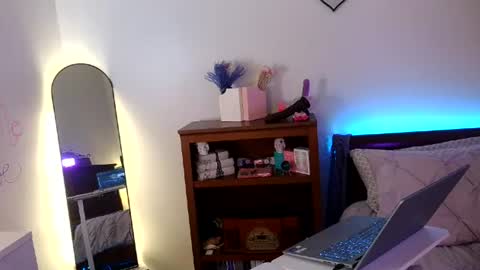 Morgan Monroe online show from July 8, 2:26 am