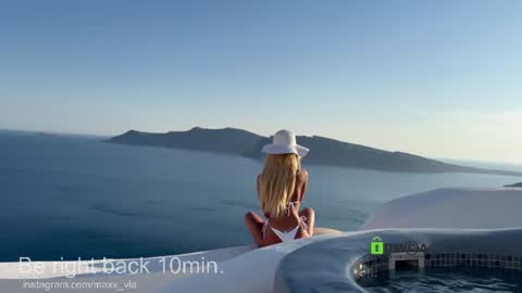 Alexandra online show from June 14, 8:33 pm