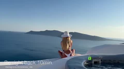 Alexandra online show from August 4, 7:21 pm