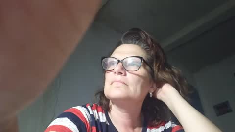 kissandvibe online show from May 21, 7:31 pm
