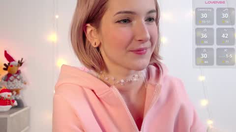 Snapshot of kisskiss_muah chatting on February 8, 2:05 pm Kate  online show from February 8, 2:05 pm