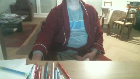 kisslog1 online show from December 21, 4:35 pm