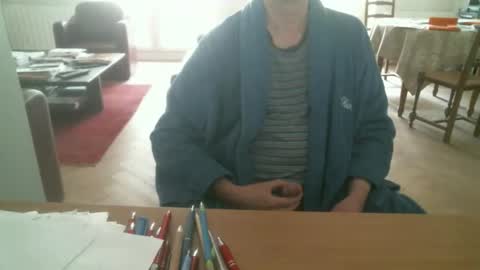 Snapshot of kisslog1 chatting on October 19, 8:41 am kisslog1 online show from October 19, 8:41 am