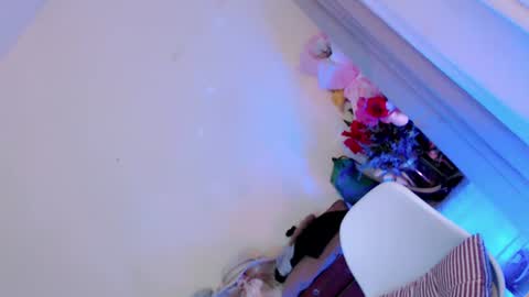 Saint Onicka online show from July 20, 11:50 pm
