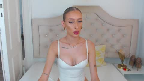 Natalie online show from June 19, 10:43 am