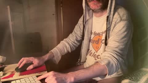 kissofbanned1983 online show from May 10, 5:52 pm