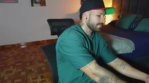 kite__ online show from March 15, 11:52 pm