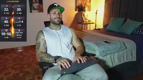 kite__ online show from February 14, 11:18 pm