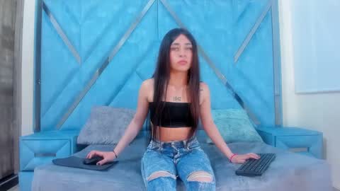 Khity online show from October 2, 1:21 pm