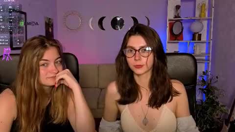 kitniss online show from July 4, 3:43 am