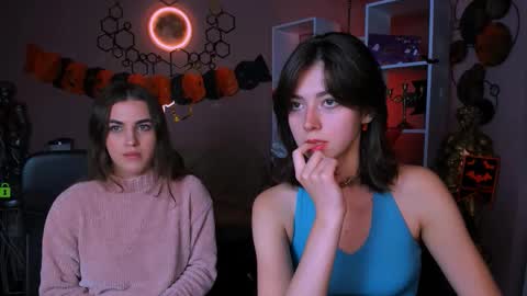 kitniss online show from October 27, 1:11 pm