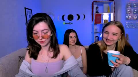 kitniss online show from May 2, 7:08 pm