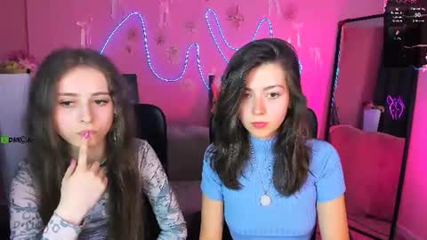 kitniss online show from July 25, 7:12 pm