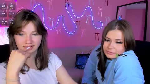 kitniss online show from March 7, 9:48 pm