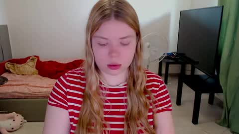 Jennyblonde and Emmabrunette online show from May 11, 12:01 pm