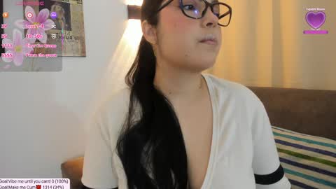 kitten online show from March 27, 7:26 pm