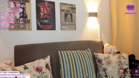 kitten online show from March 14, 9:30 pm