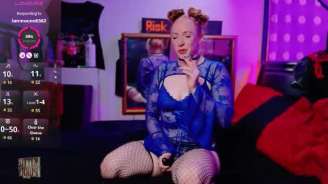 Snapshot of kittiepurry chatting on October 19, 1:54 am Kittie Purry online show from October 19, 1:54 am