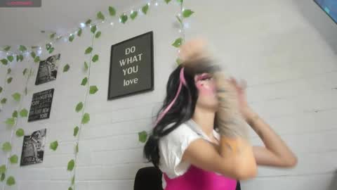  KITTY online show from October 31, 9:37 pm