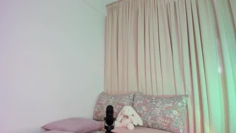 sophie online show from December 4, 6:51 pm