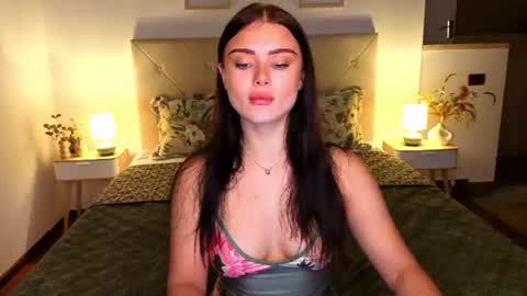 kitty_cut1ee_ online show from August 1, 7:21 am