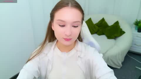kitty_fors online show from May 14, 12:36 pm