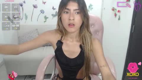 Snapshot of kitty_girl8 chatting on October 21, 7:50 pm kitty online show from October 21, 7:50 pm