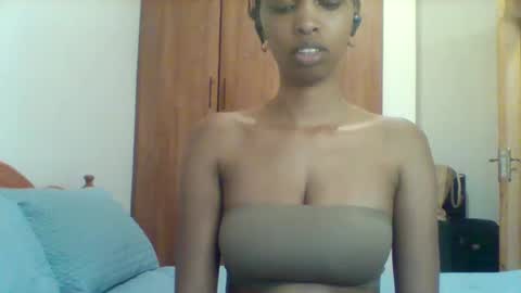 kitty_lil23 online show from May 12, 2:04 pm