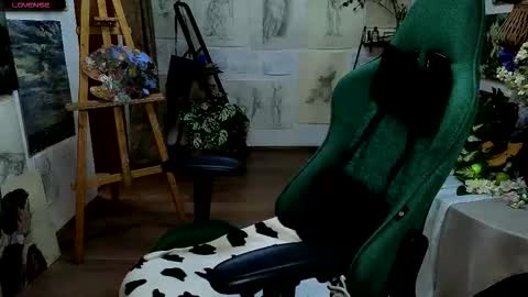 Snapshot of kitty_pantera chatting on September 22, 1:37 pm kitty_pantera online show from September 22, 1:37 pm