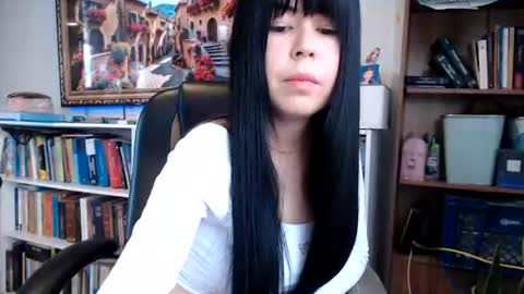 kitty_small69 online show from August 8, 8:52 pm